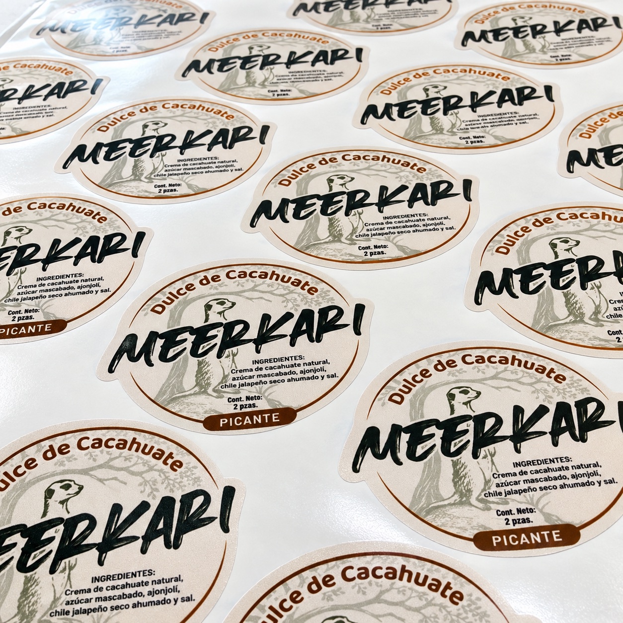 Stickers de papel en pliego